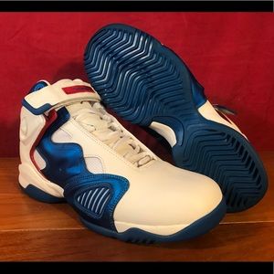 Meet your Posher, Mike D.